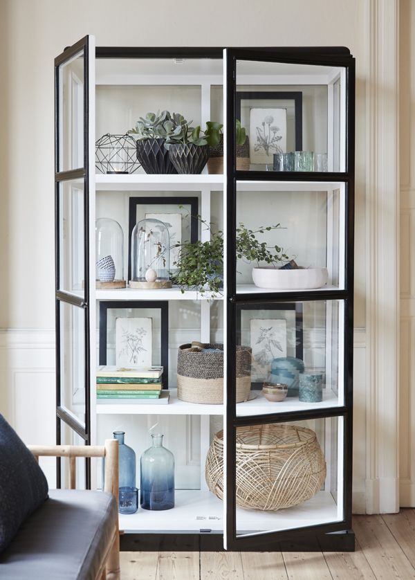 display cabinet.jpg