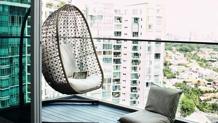 2balcony.jpg
