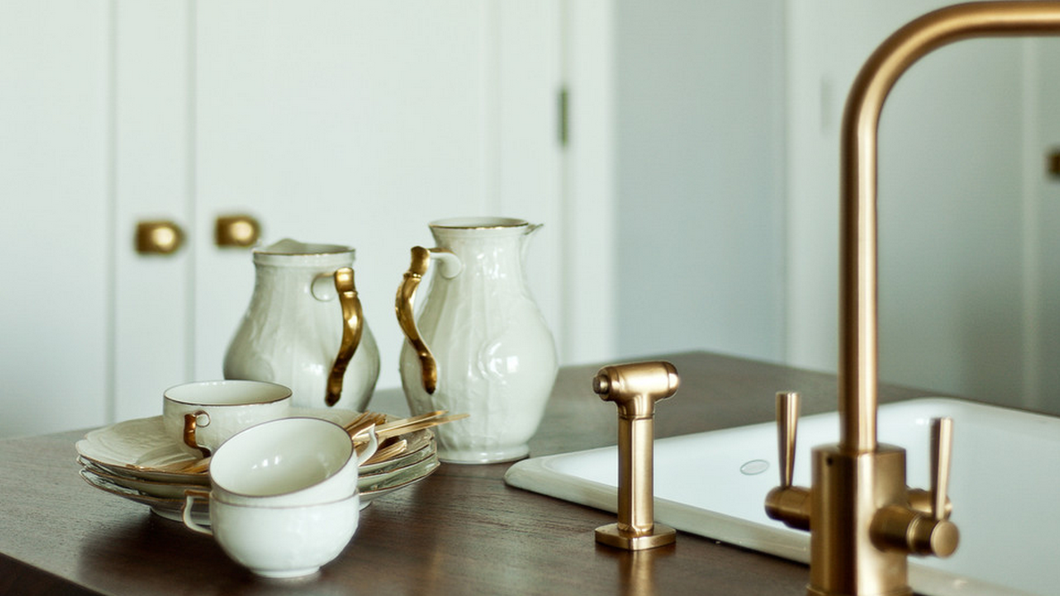 brass faucet.png