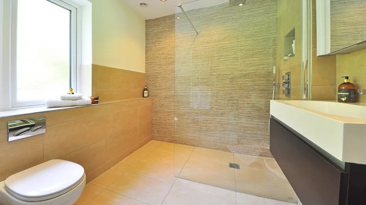 Beautiful Bathrooms (3).jpg
