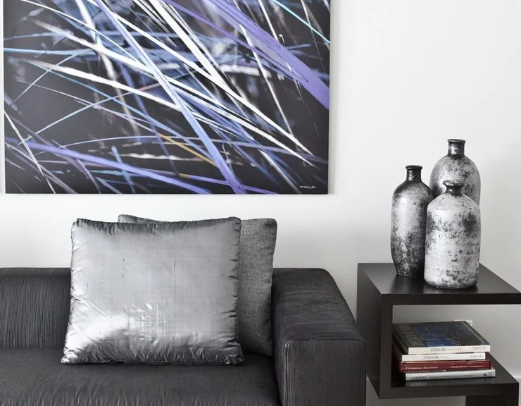 Find Your White Walls Boring? Here's How To Make The Most Of Them