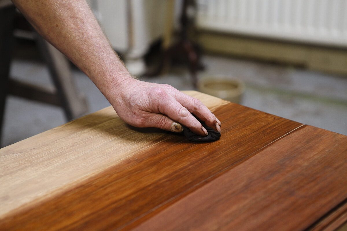 How to avoid a shiny, glossy finish so the wood looks natural
