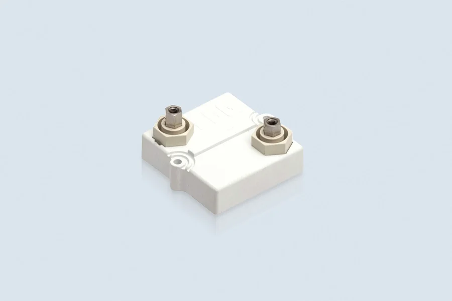 Serie UXP-600 - 600W resistor. Easy mounting on heat sinks.