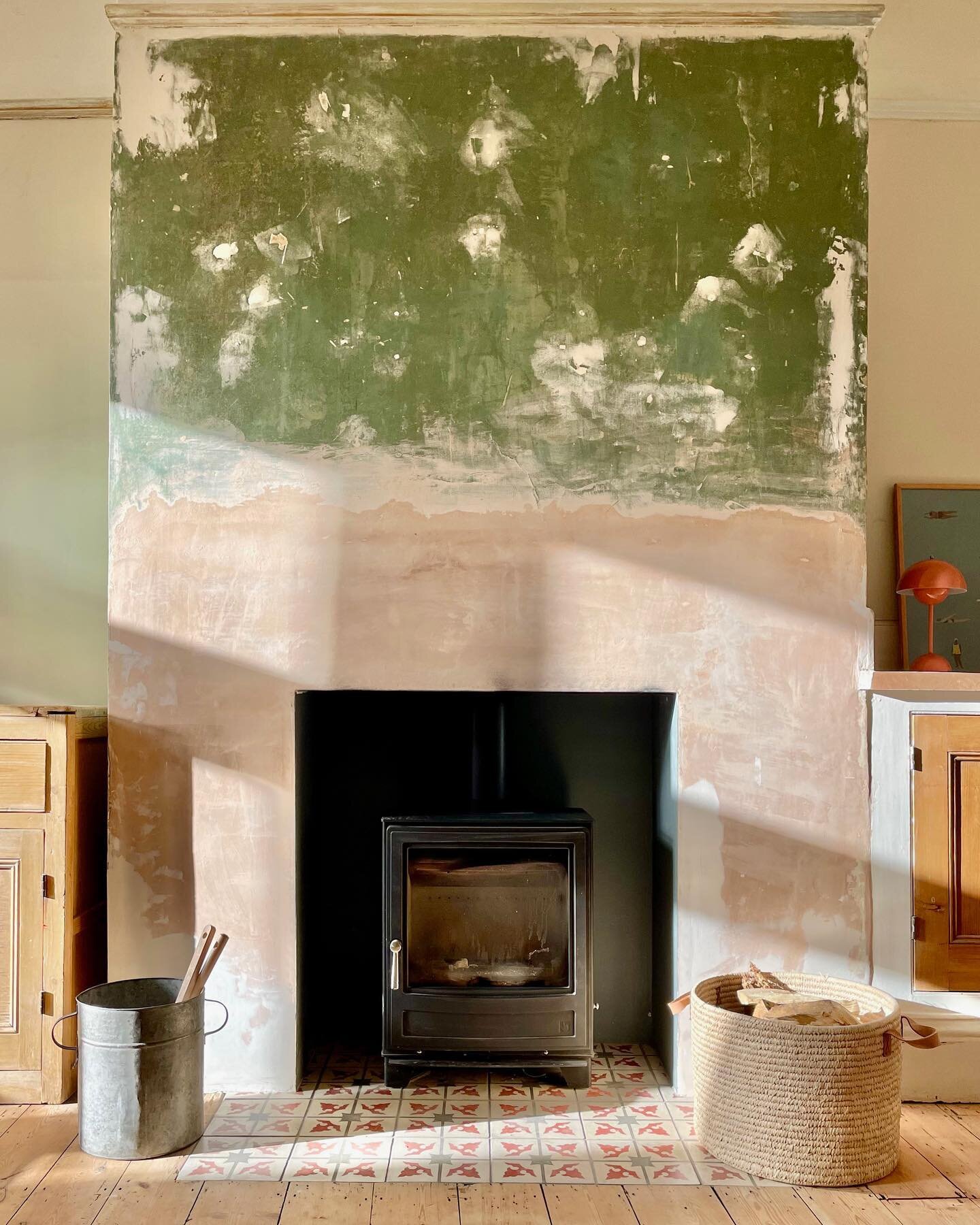 Morning light ☀️ 

This room is finally being plastered in a couple of weeks. Then painted - hopefully in time for Christmas.

I&rsquo;ve become so used to this two-tone sludgy green/plaster pink chimney breast, I might even miss the distressed look.