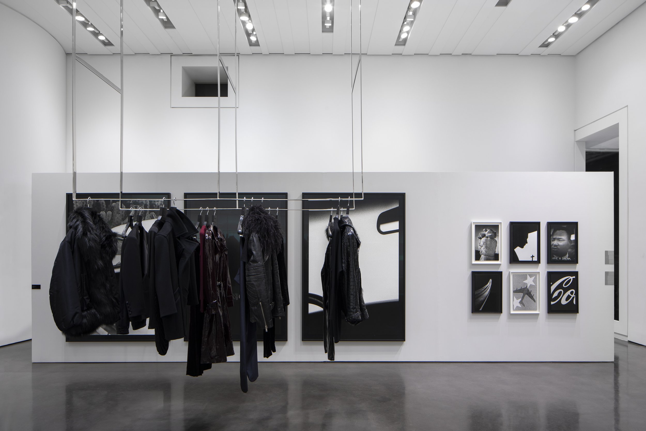 SAINT LAURENT RIVE DROITE_RENATO_DAGOSTIN_EXHIBITION_LA_01_HR.jpg