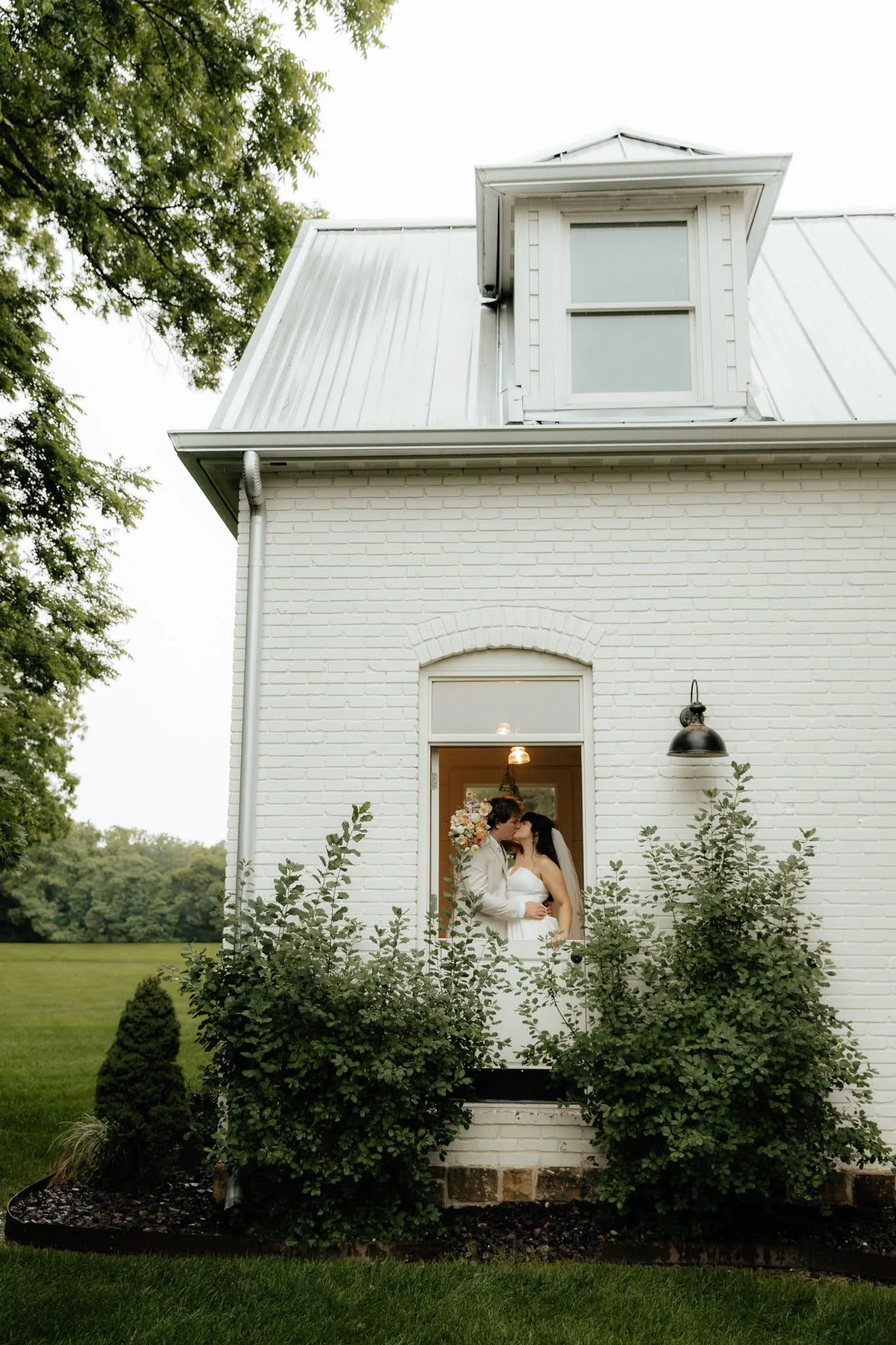 Rusted Route Missouri pastel wedding CLEMENTINE 3.jpg