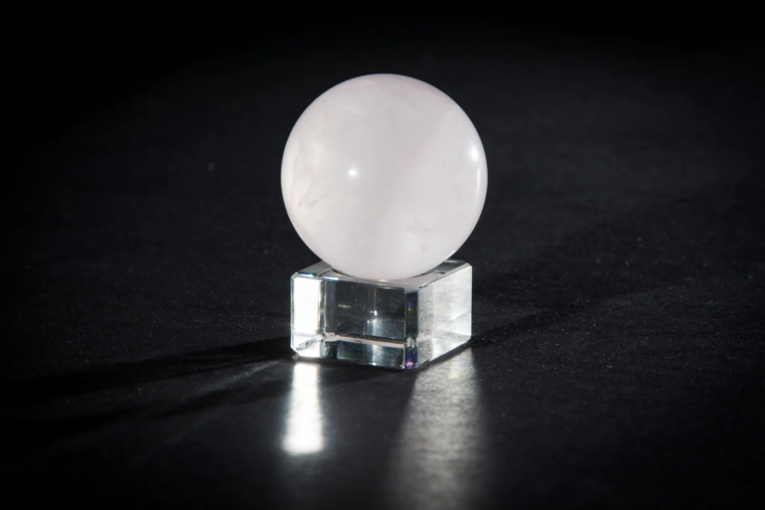 theracrystals-crystal-decoration-crystal-balls-clear-quartz-crystal-ball-44mm-3.jpg