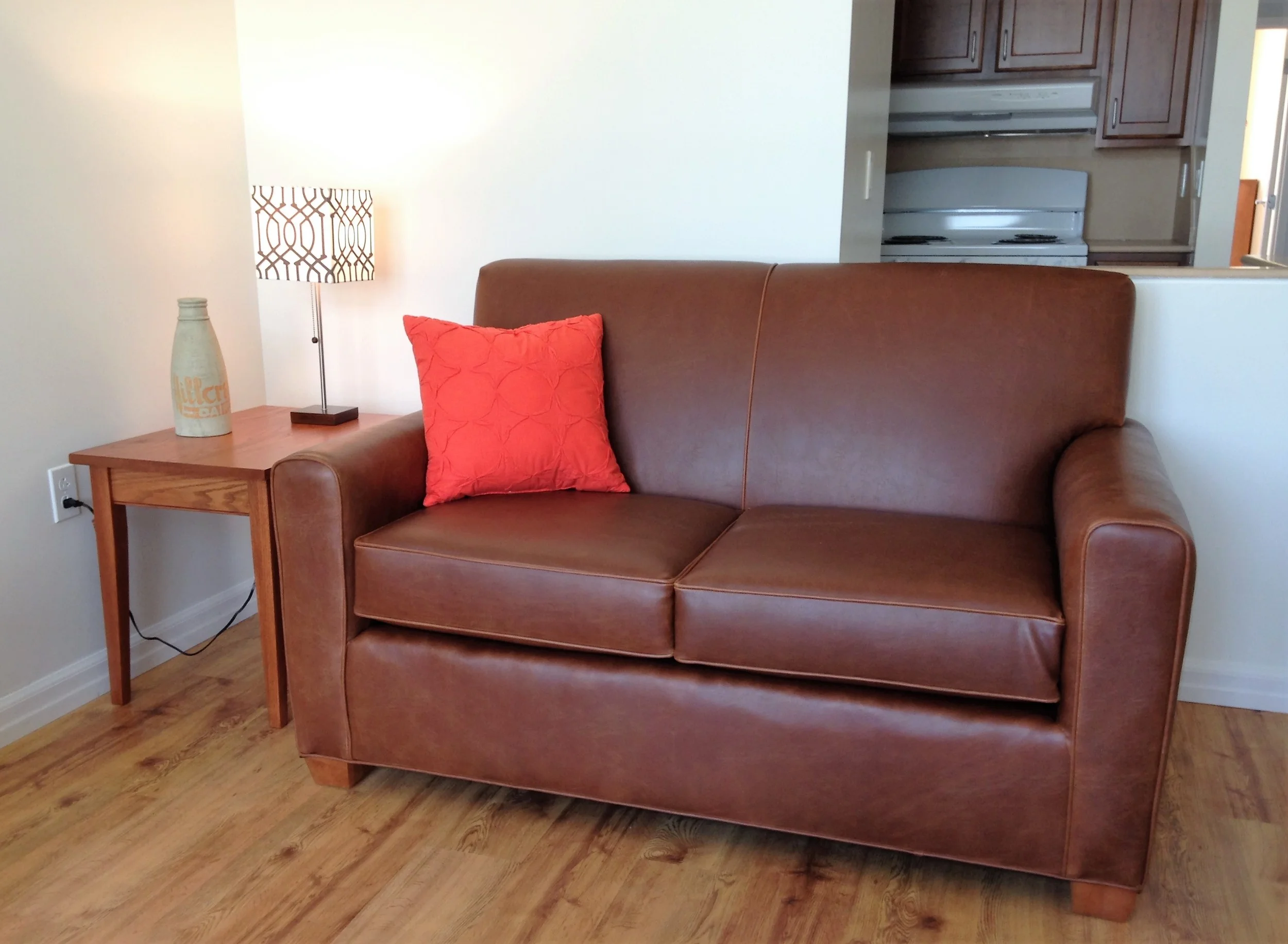 RTGbeaconloveseat2.JPG