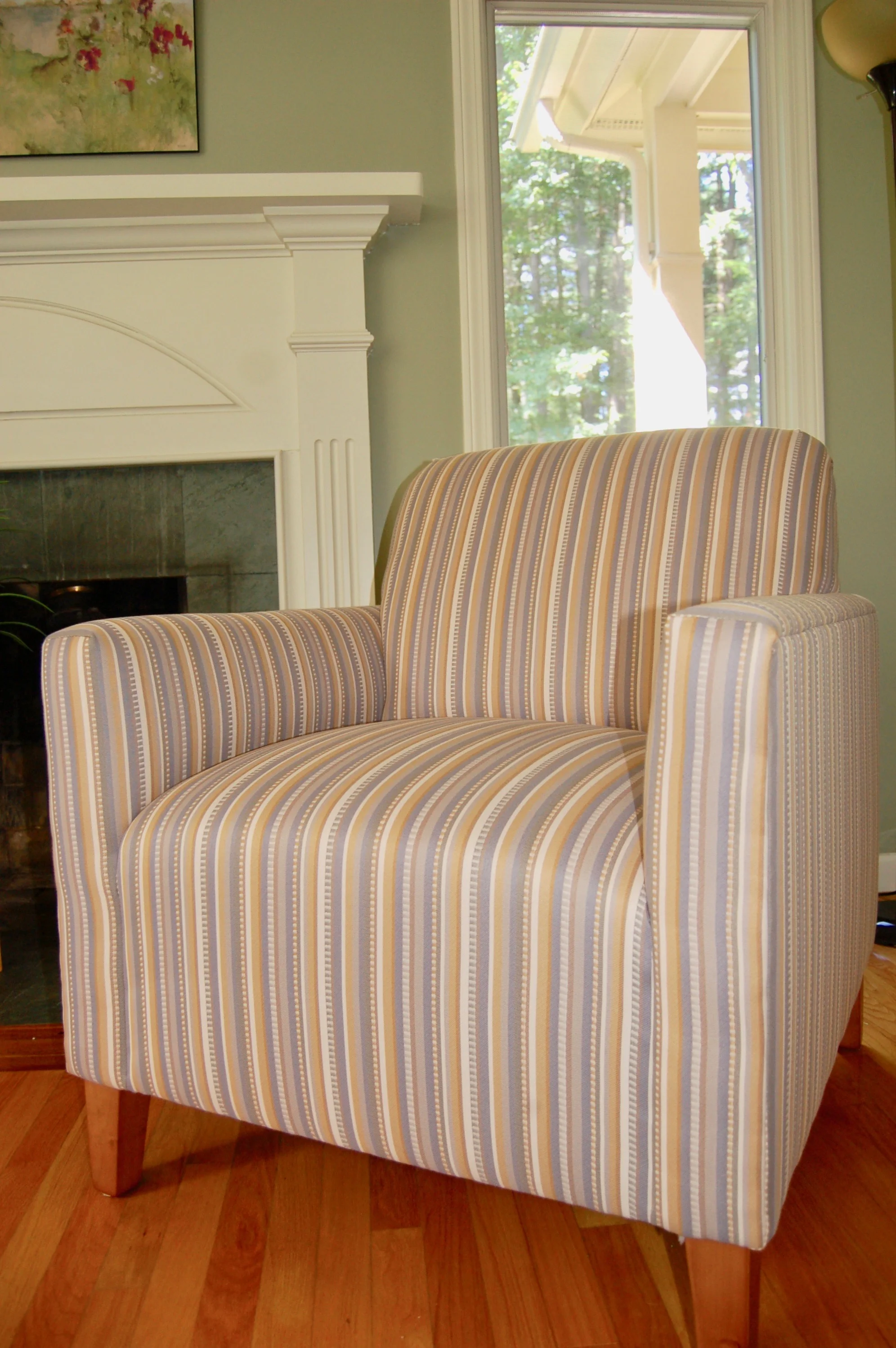 Larchmont Straight Arm Chair