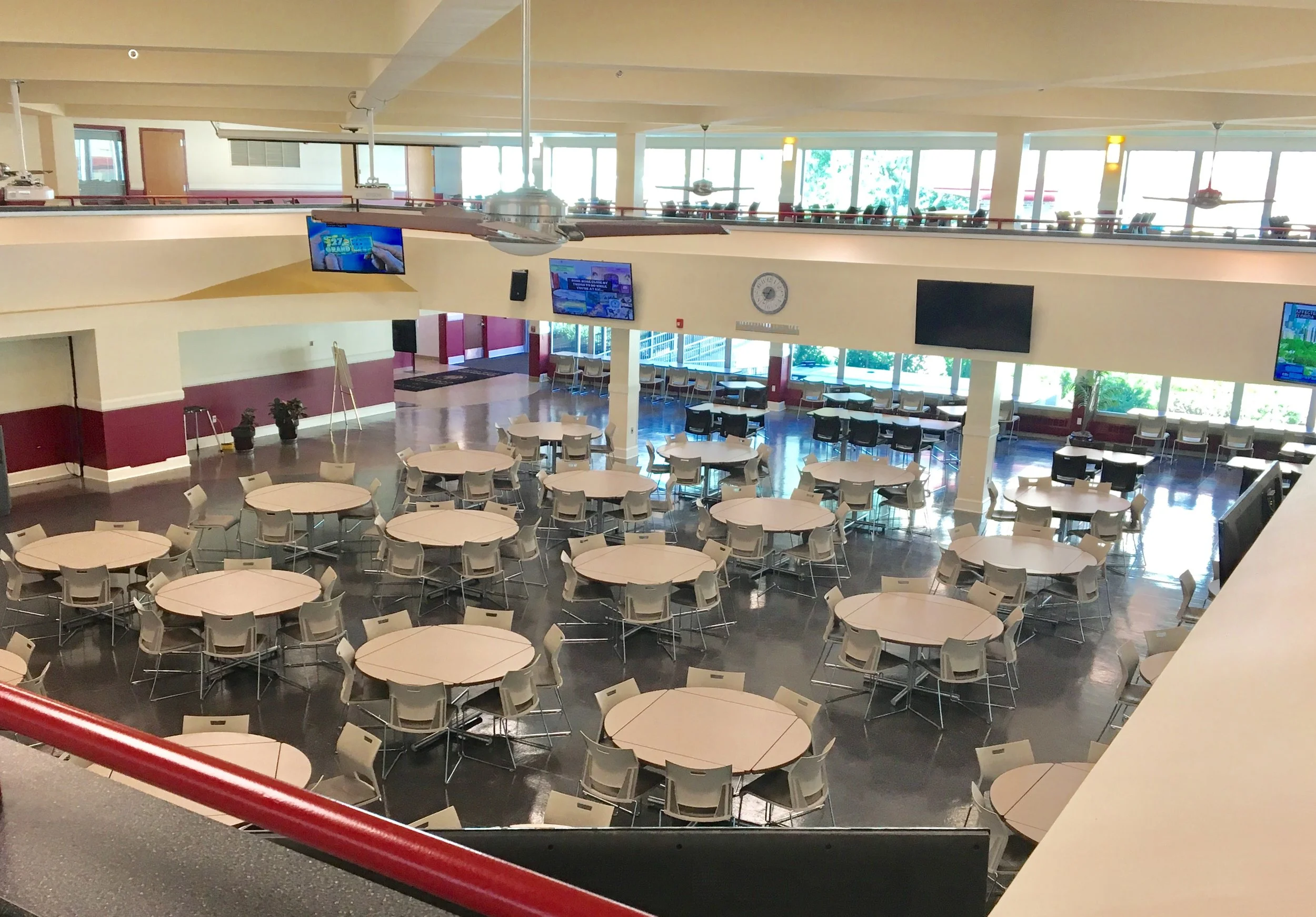 UNIVERSITY DINING AREA