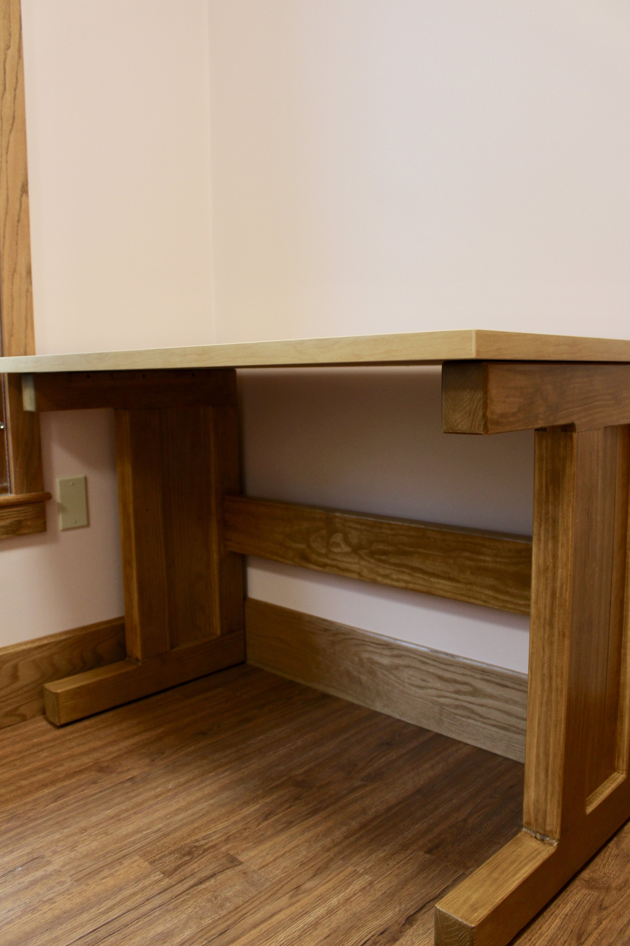 Wood Workstation with Laminate Top