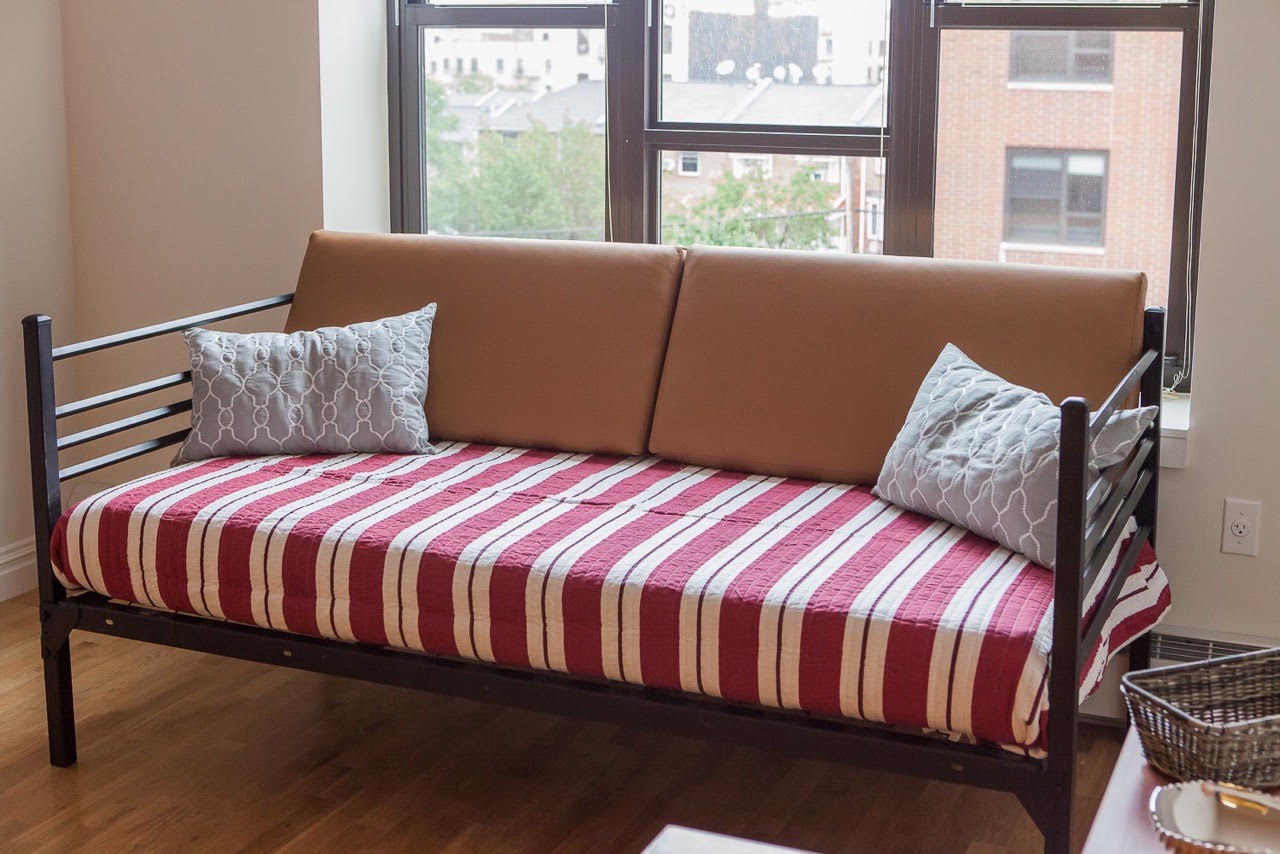 Empire daybed in black