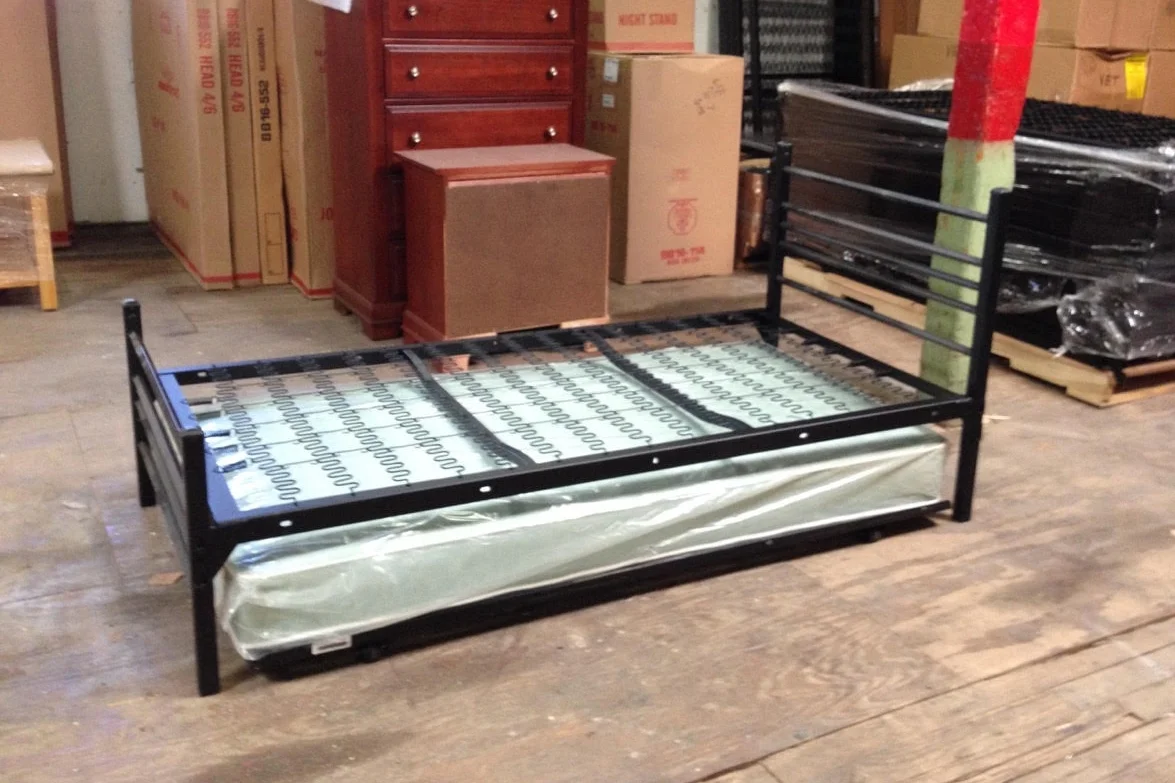 Trundle bed