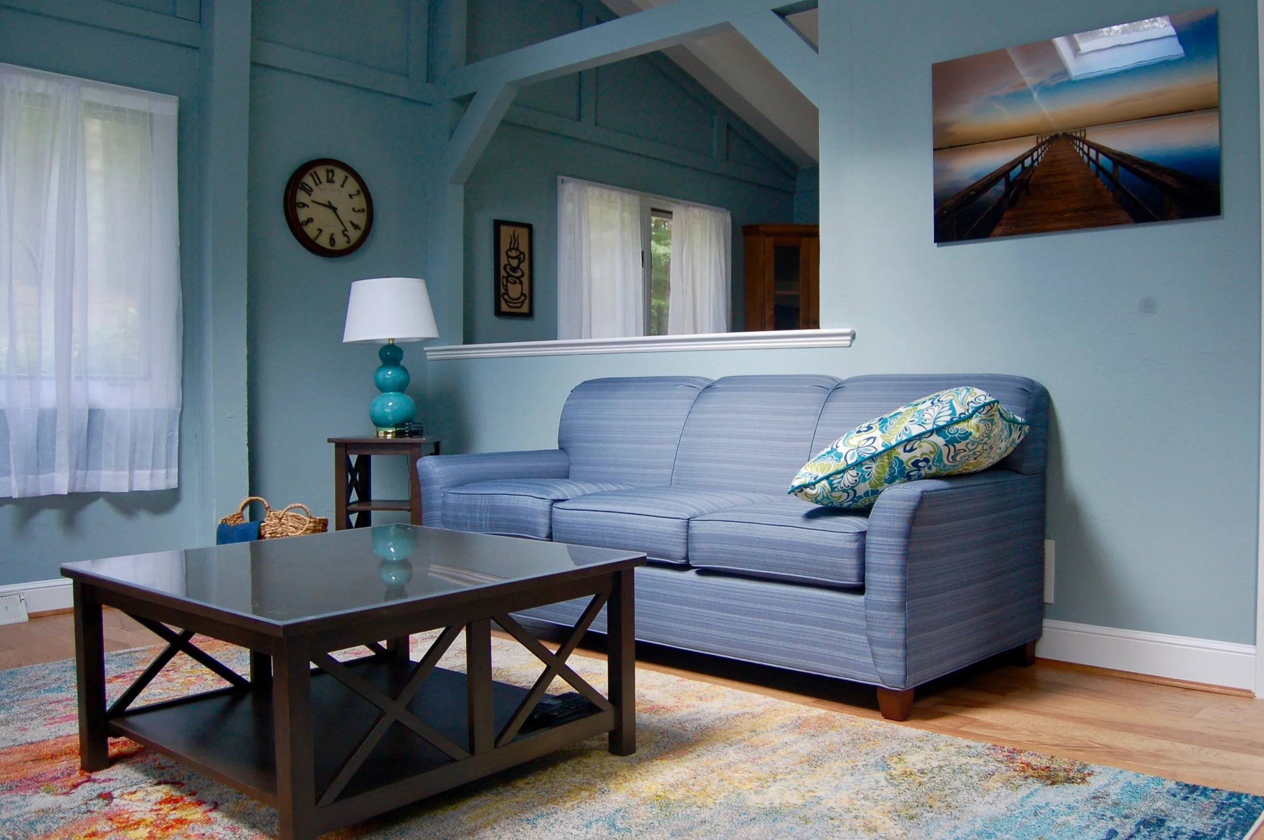 connections sofa with crossings table