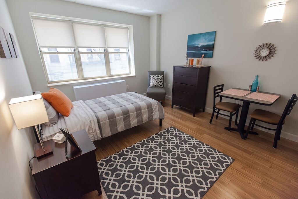 Empire bed, Revere UPHOLSTERY