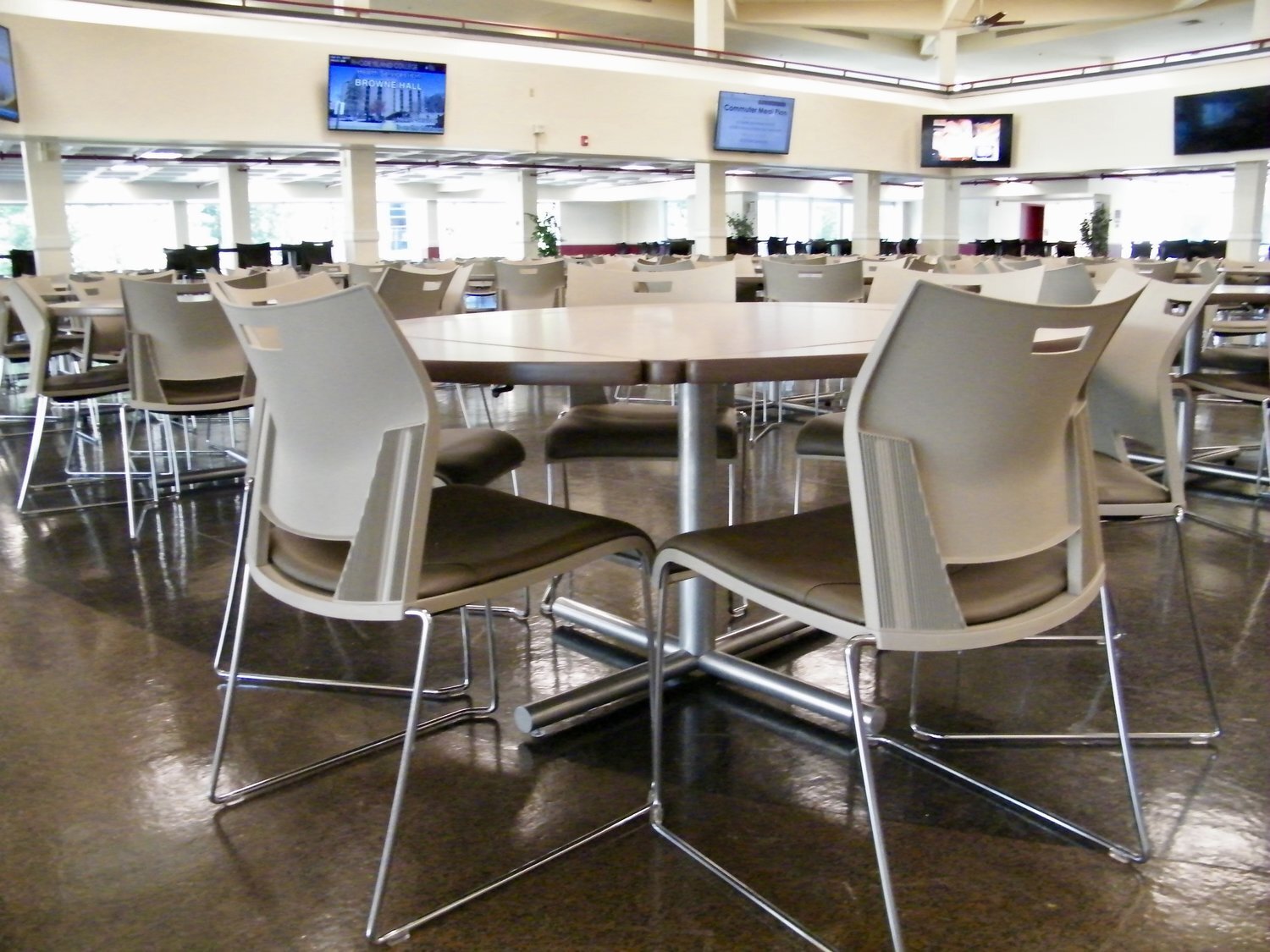 University Dining_3.jpeg
