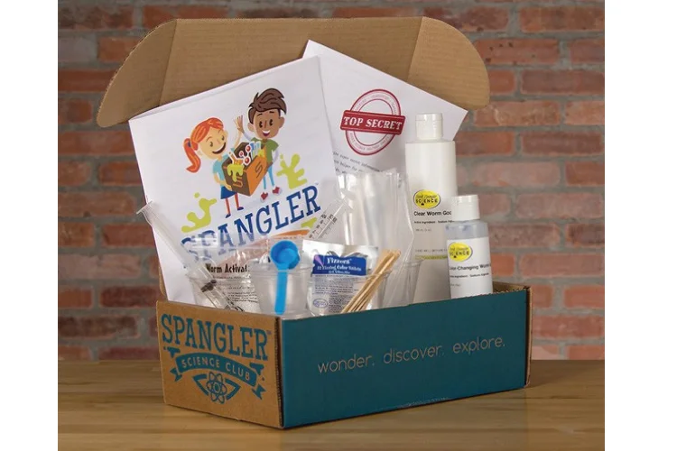  The logo was designed to be easily disassembled into parts used for packaging and web. 