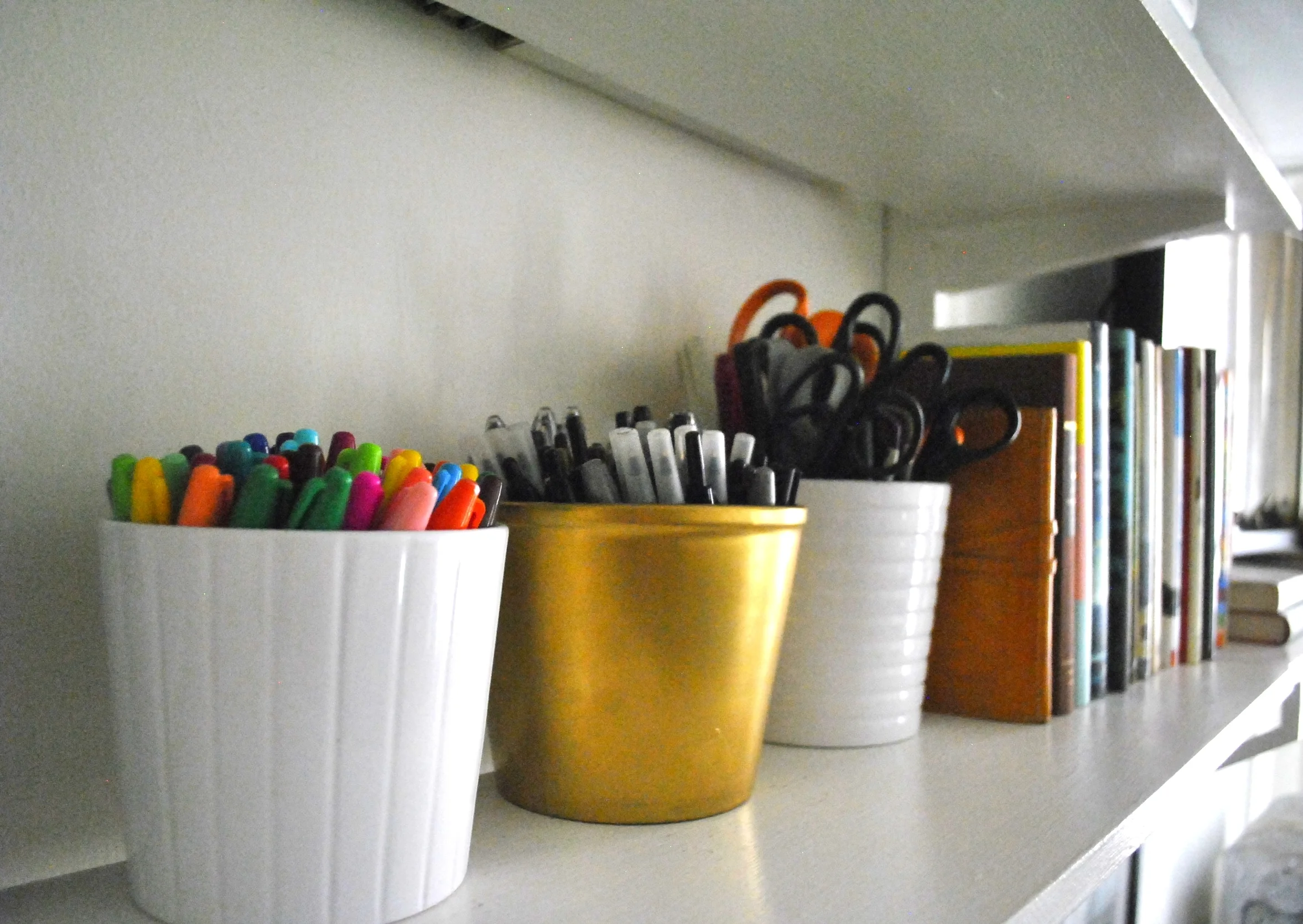 LIC // desk shelf storage