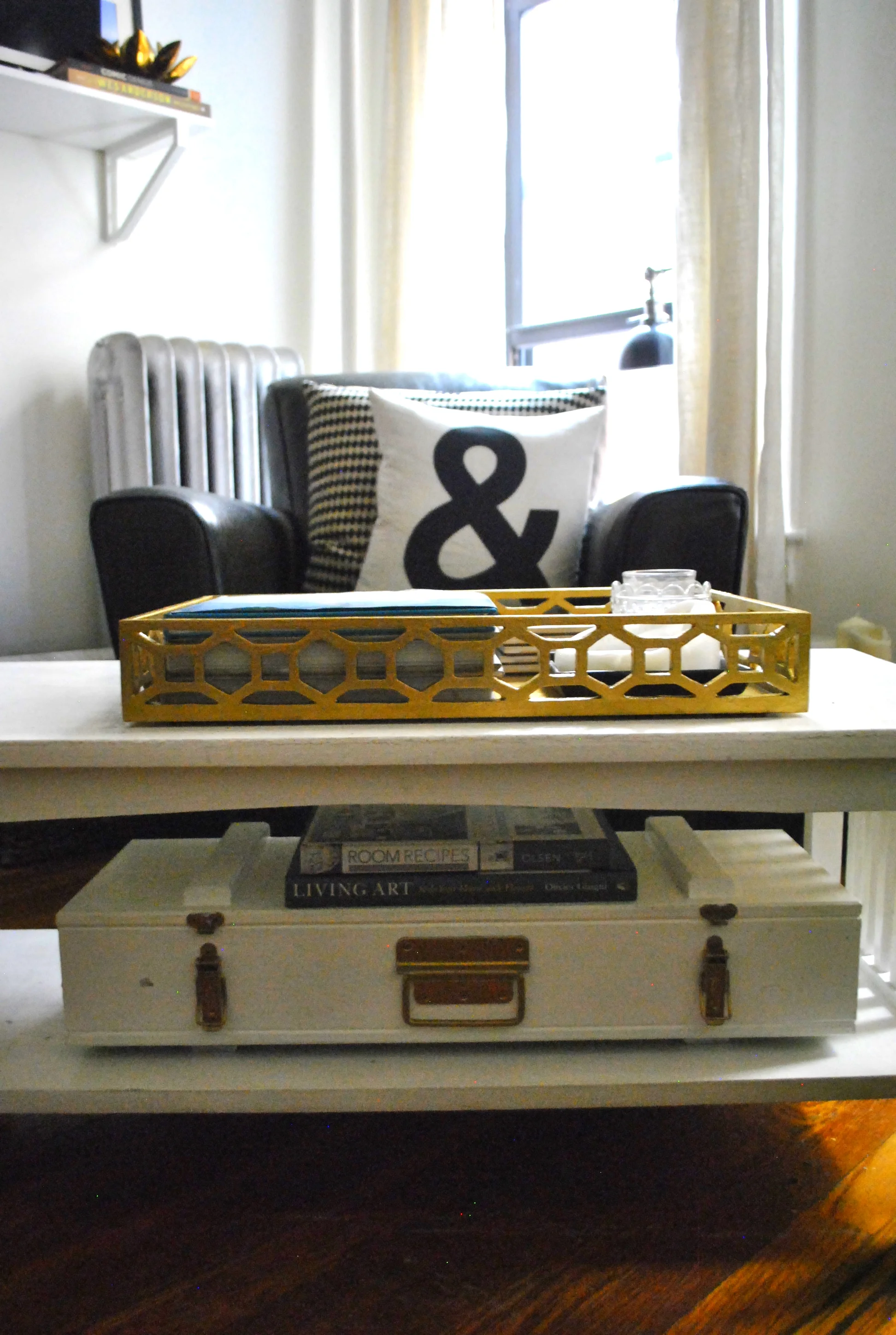 LIC // corner window seat