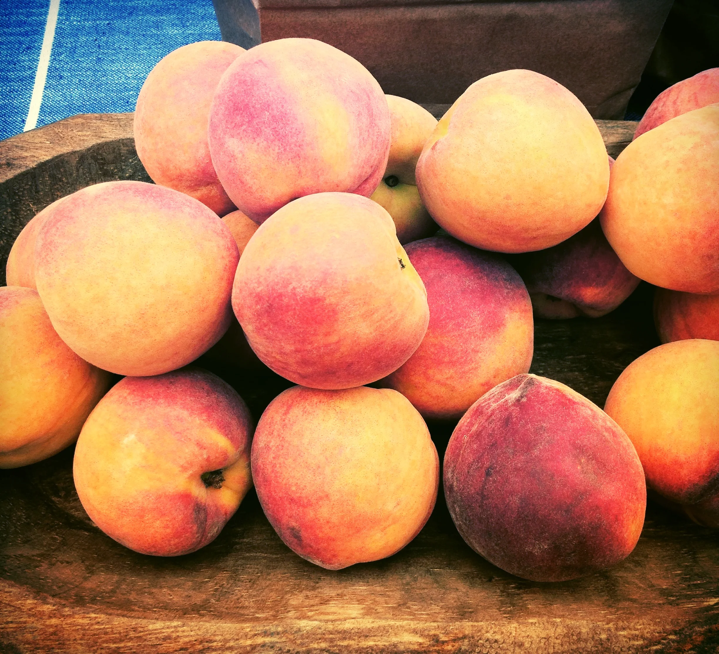 The Peach Truck // Brooklyn Flea (nyc)