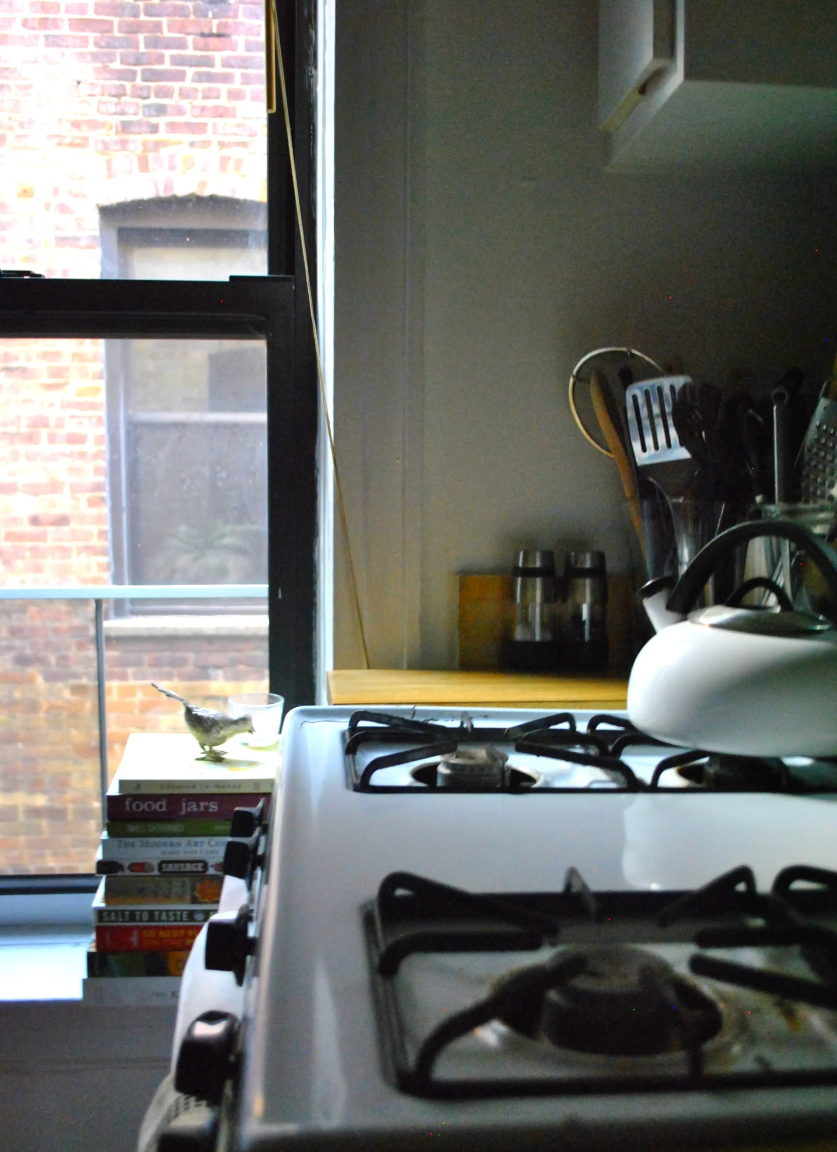 lic // stove + storage