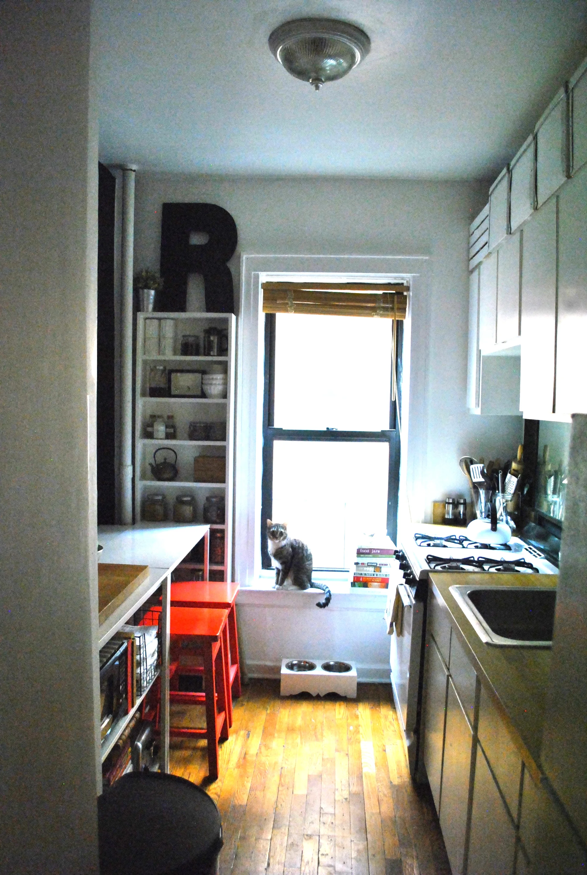 lic // black + white kitchen