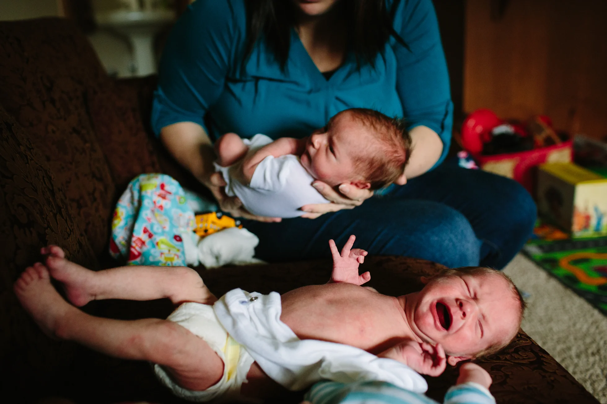 newborn_twins_6_17_web-5.jpg