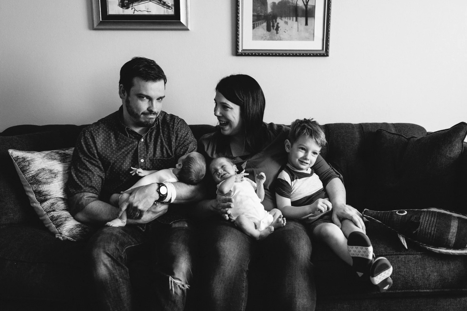 newborn_twins_6_17_web-88.jpg