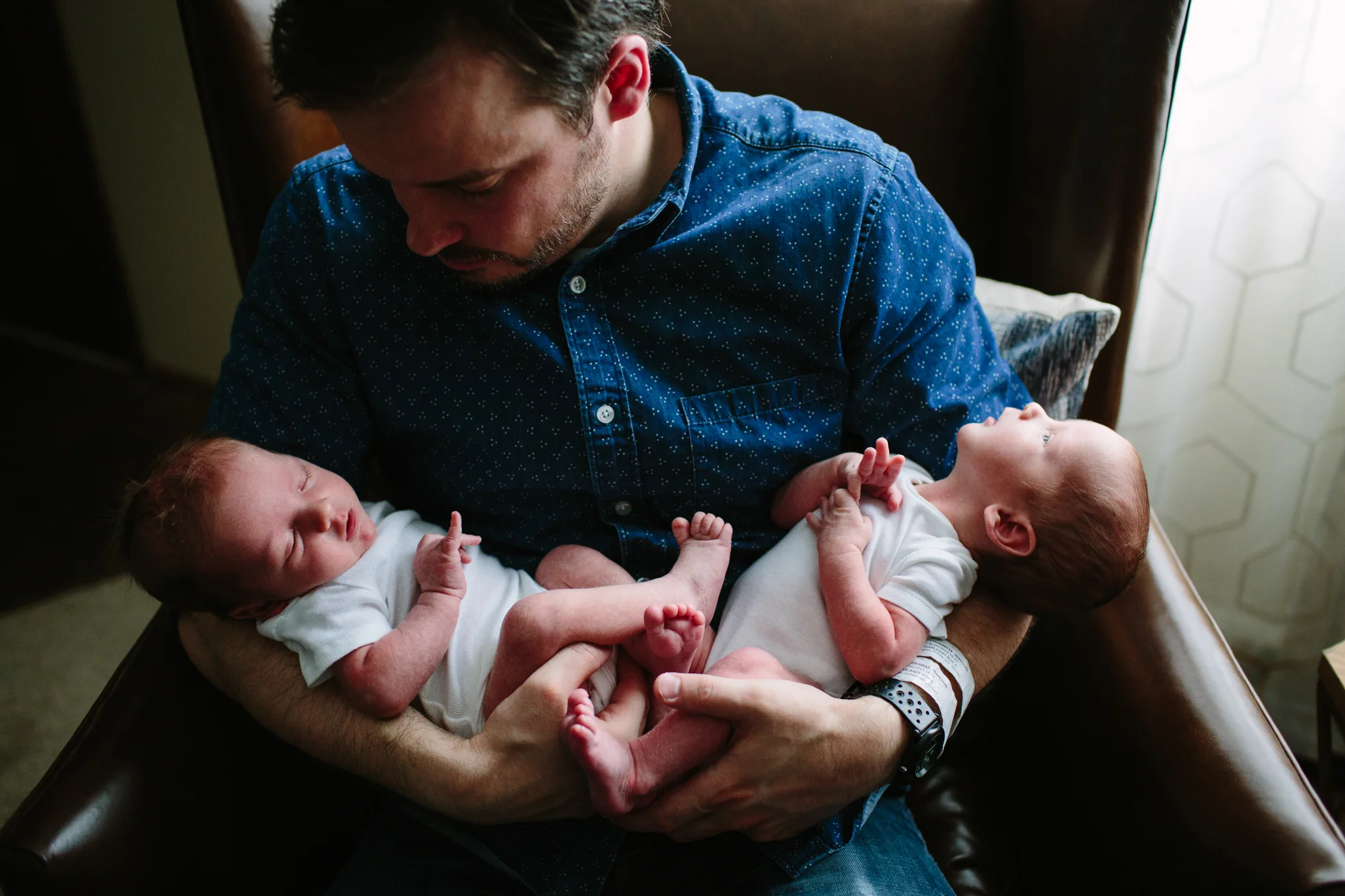 newborn_twins_6_17_web-113.jpg