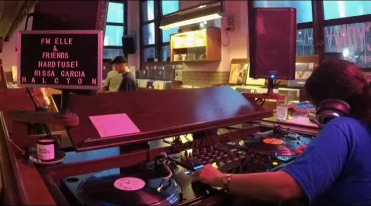 Rissa Garcia Live@Halcyon Record Shop