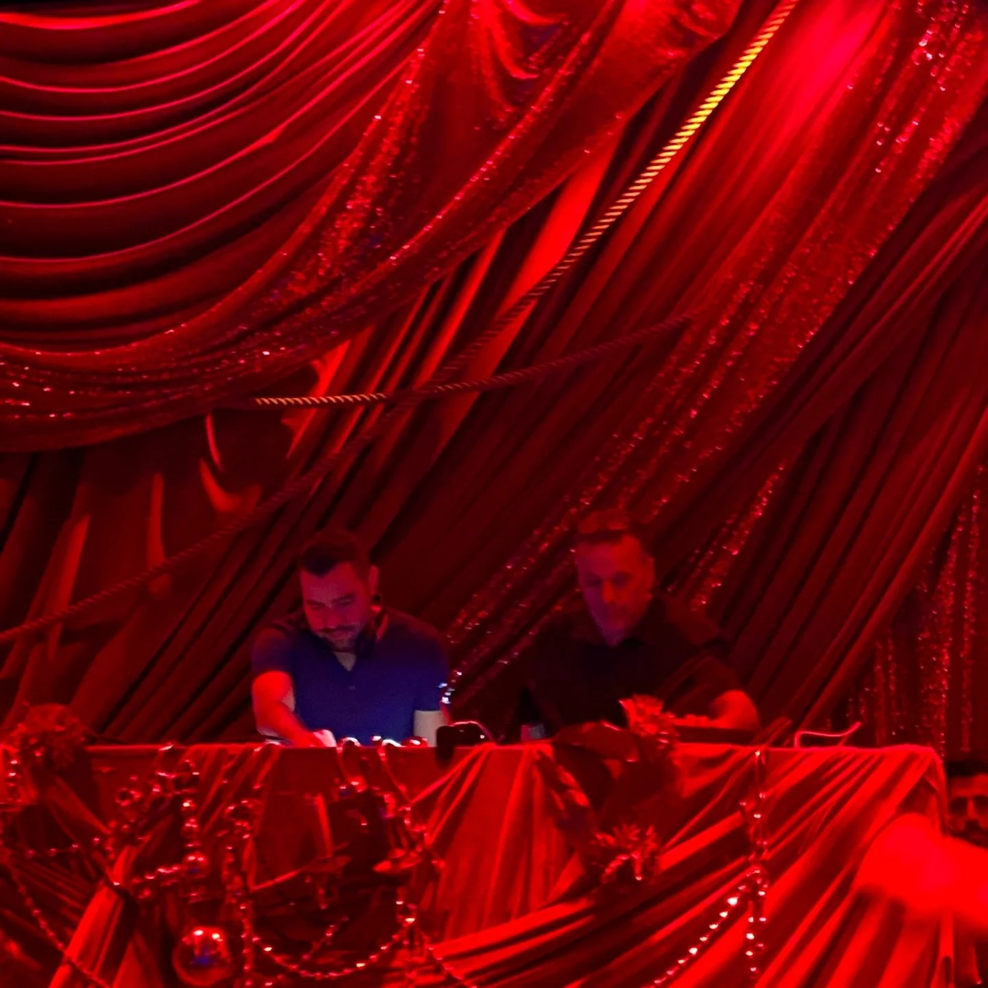 #tbt @dancingroomonlynyc Feb 2022 with special guest @francoisknyc plus @ruez_nyc on warm up duties 👏🏻 and yours truly closing the night at House of X - super FUN night 😁