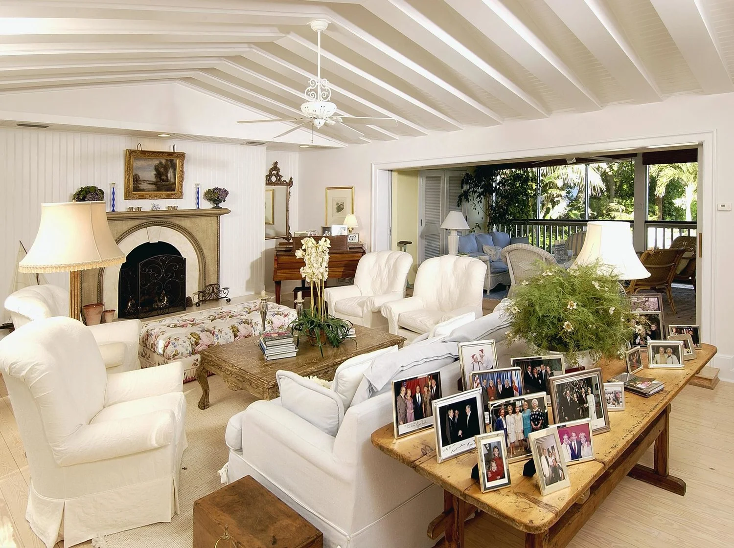 1161-Living-4-(1).jpg