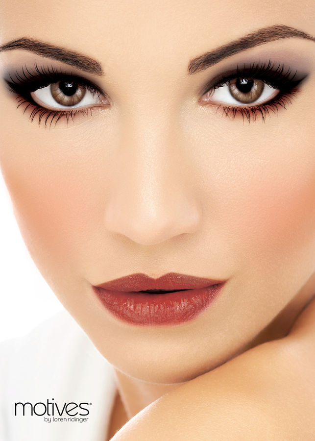 Motives_Audrey_front.png