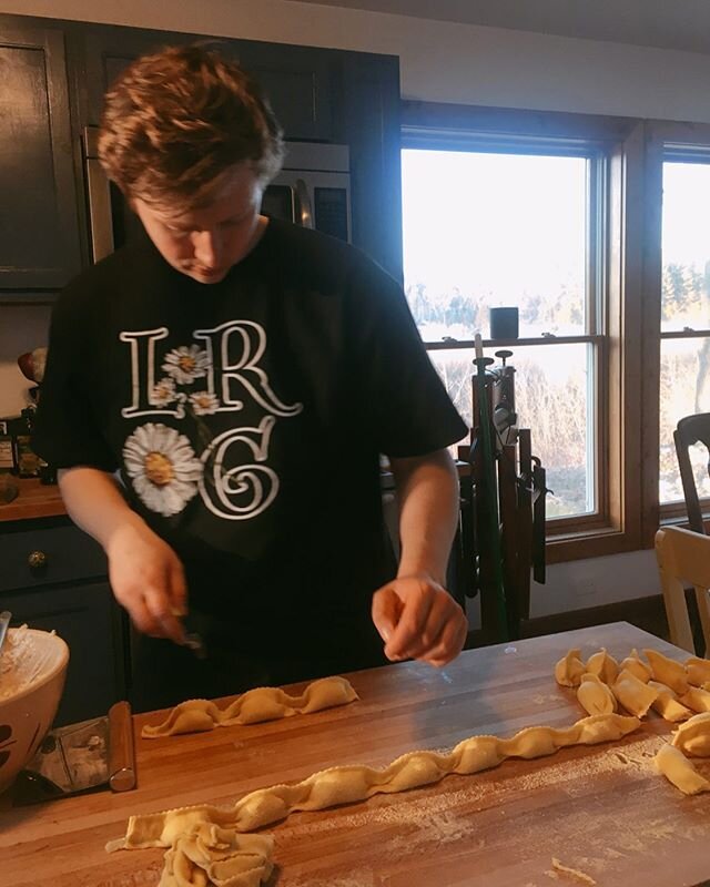 We have been making crazy amounts of fresh pasta over here. The world is going through such a challenging and uncertain time, but something about ravioli really seems to help  #quarantinecooking #drumlinsupperclub