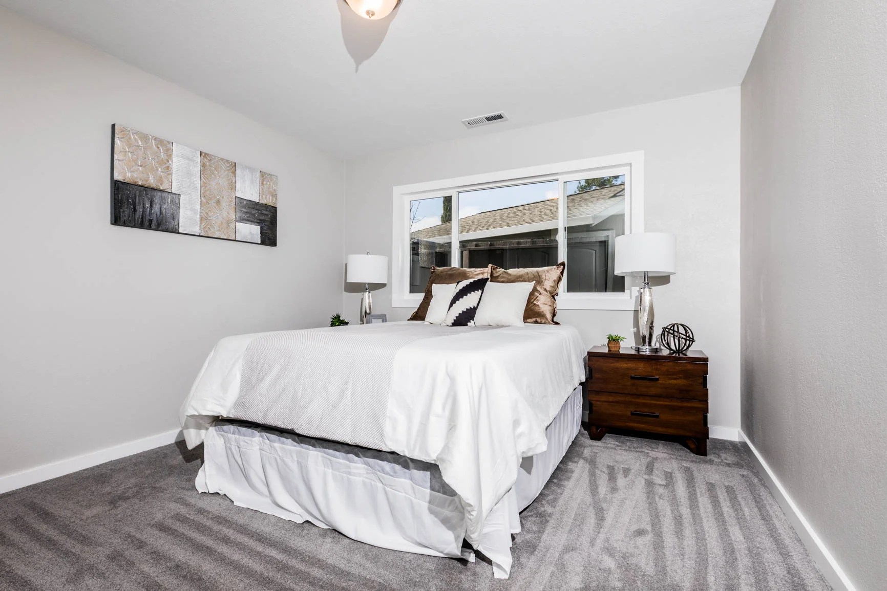 Hiller_St-Belmont-Small-2019.jpg