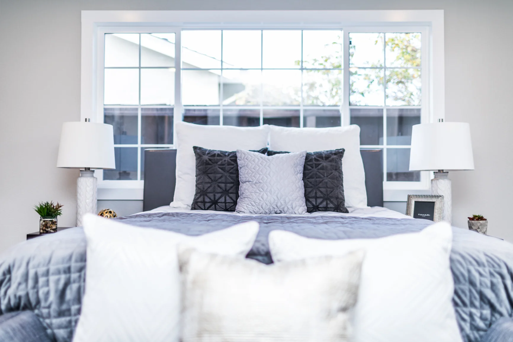 Hiller_St-Belmont-Small-1031.jpg