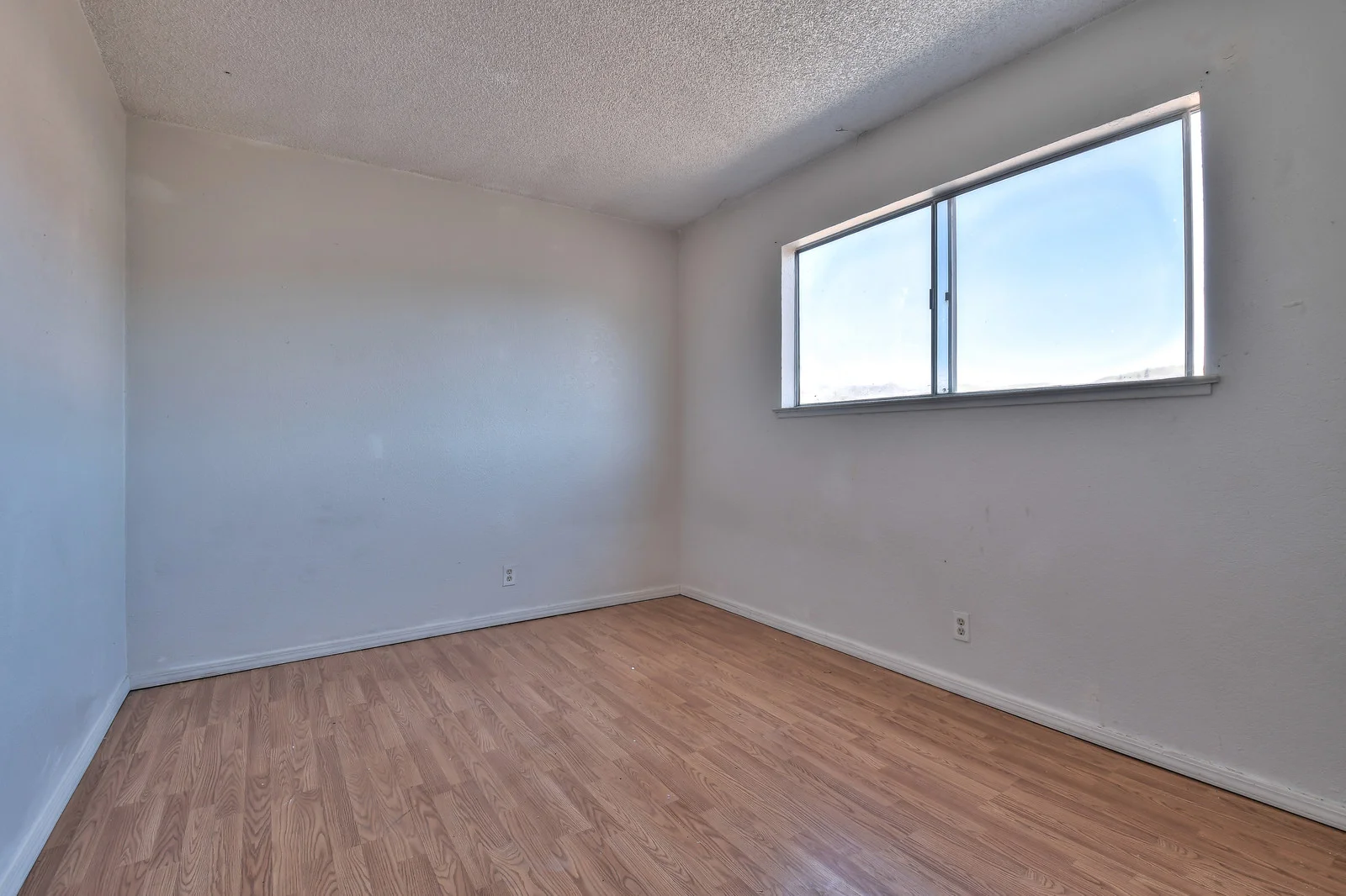 12_f8__720_Dempsey_Road_03282018_012_mls.jpg