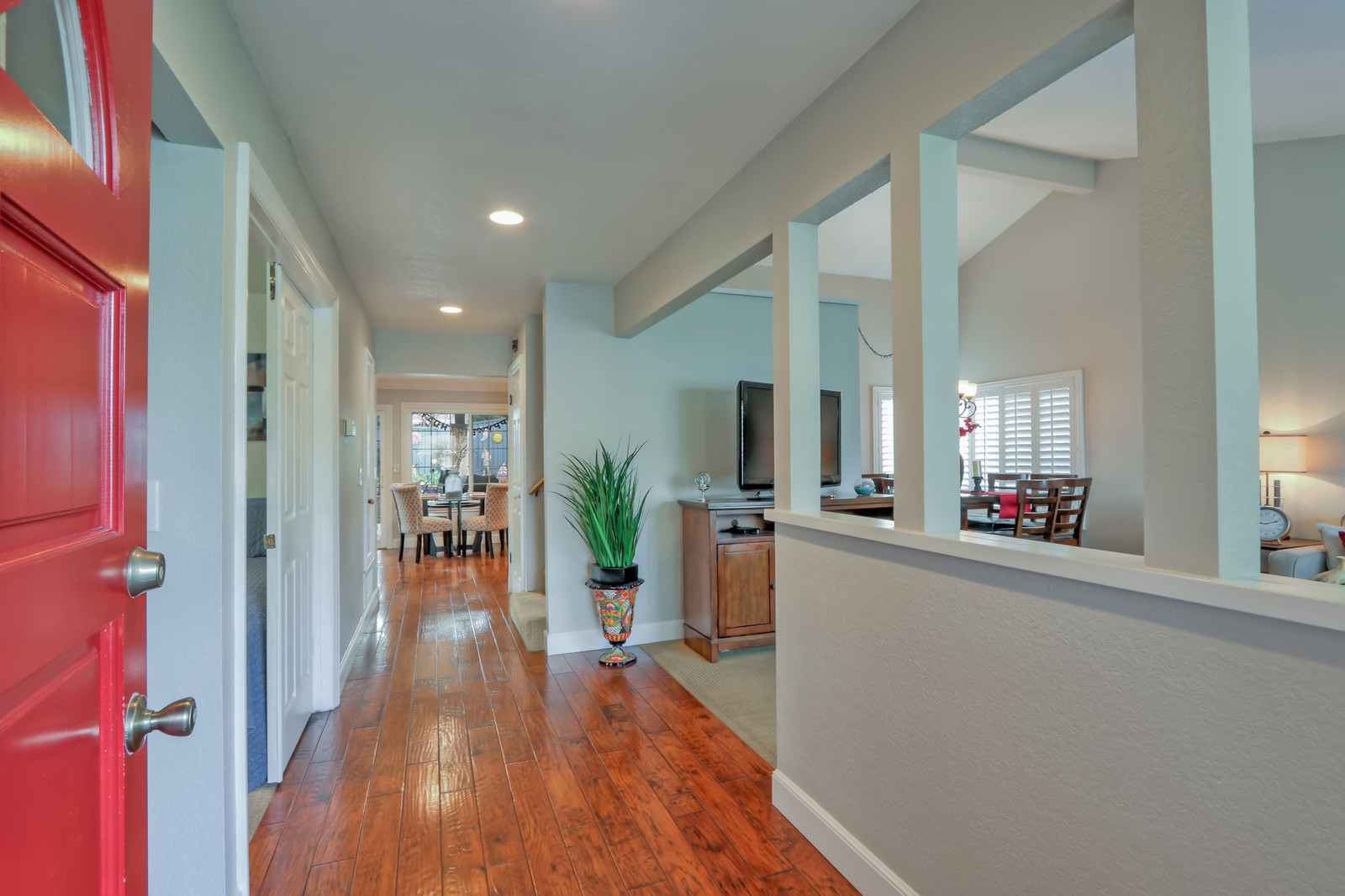 01_F83017_Linburn_Ct1_mls.jpg