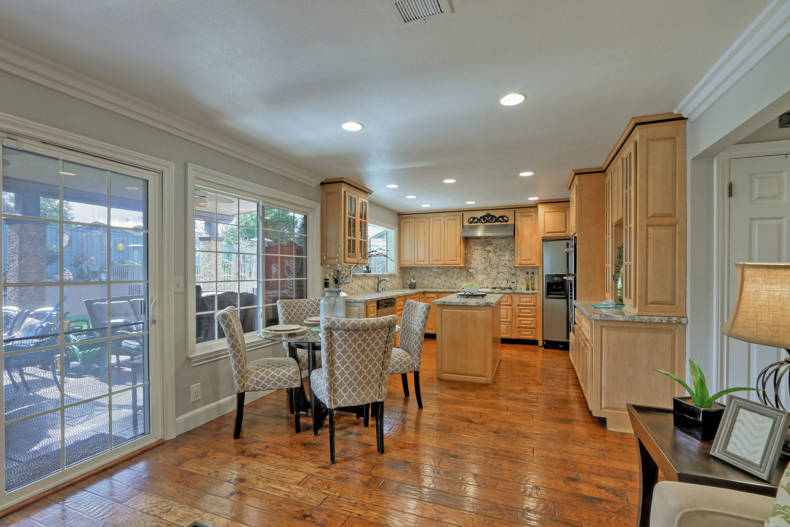 10_F83017_Linburn_Ct10_mls.jpg