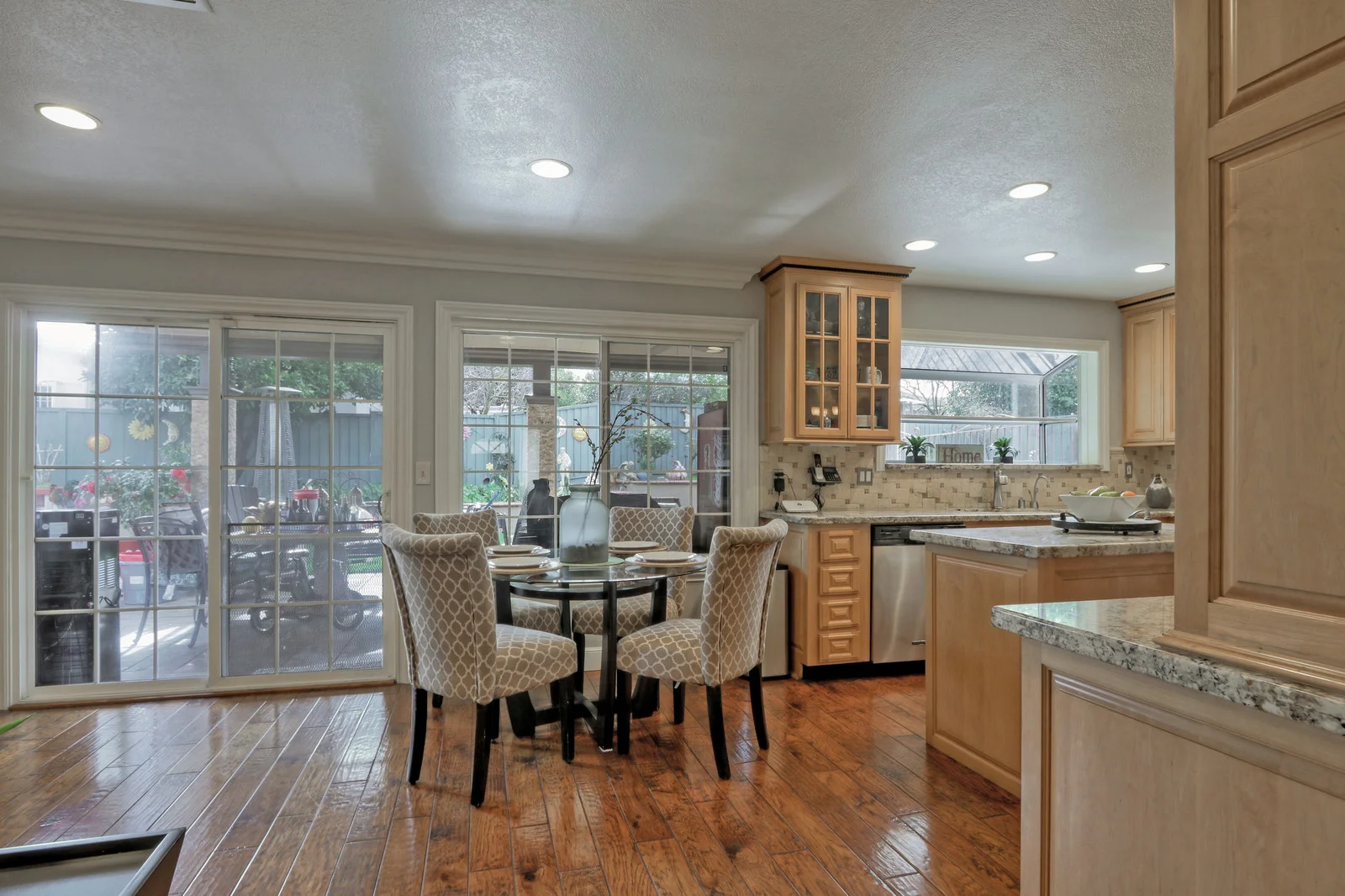 15_F83017_Linburn_Ct15_mls.jpg