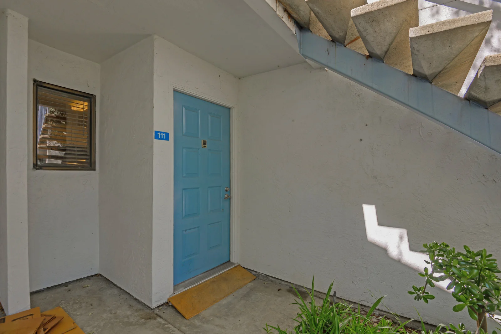 02_F81055_N_Capitol_Ave2_mls.jpg