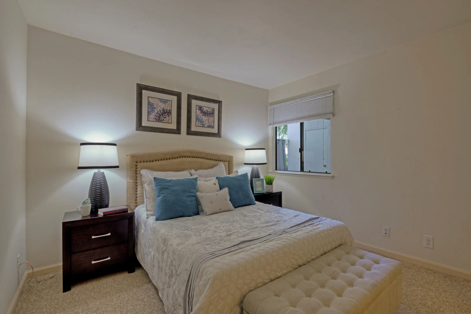 16_F81055_N_Capitol_Ave16_mls.jpg