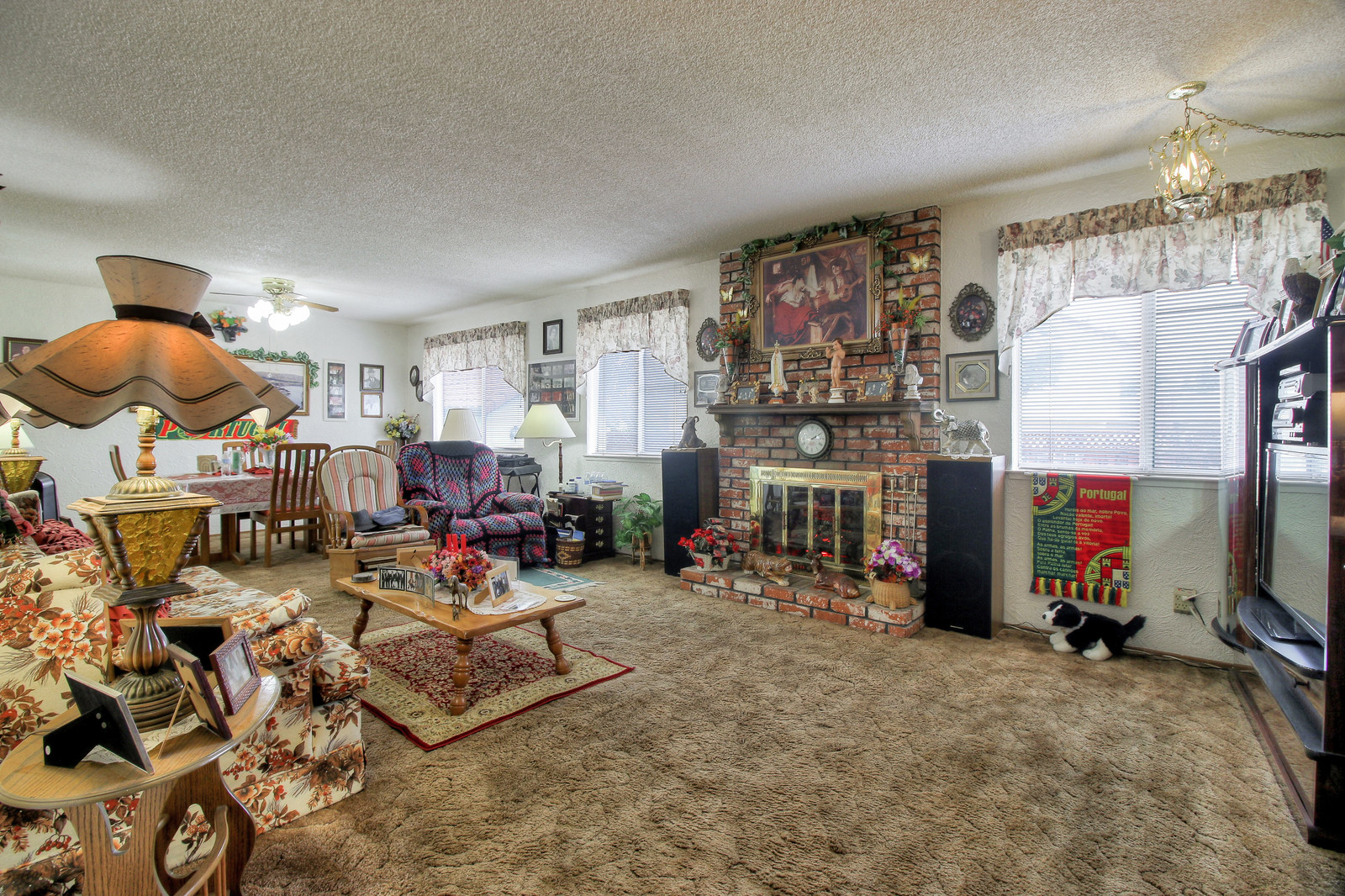 08_F82950_Roberta_Ct8_mls.jpg