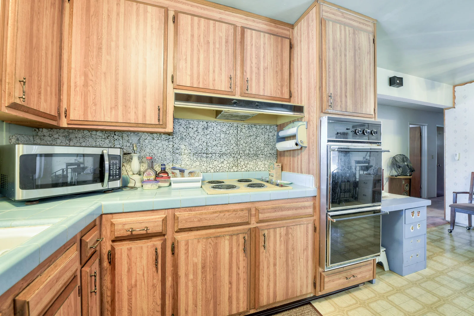 13_f8167611927513_mls.jpg