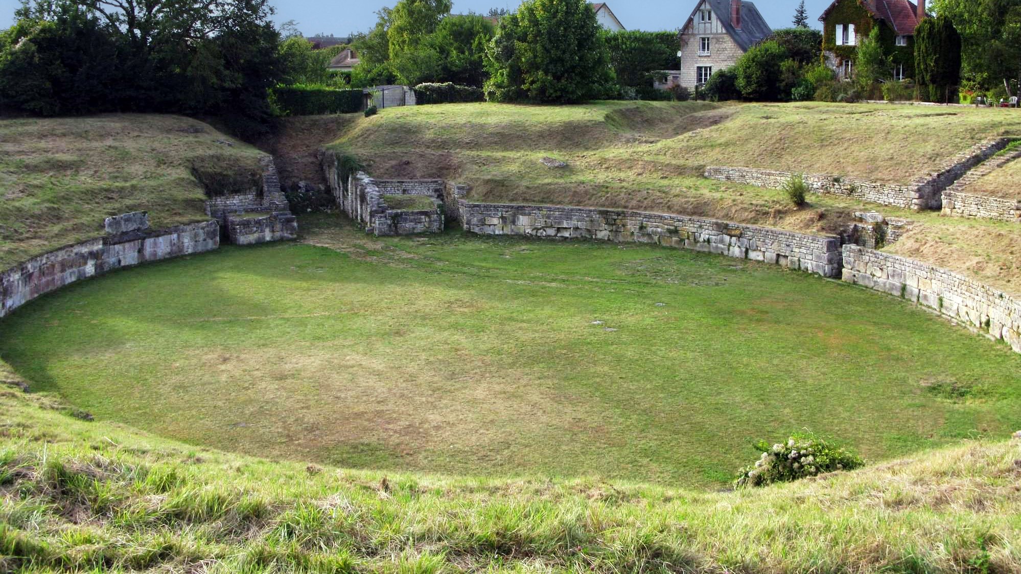 Arênes de Senlis, France