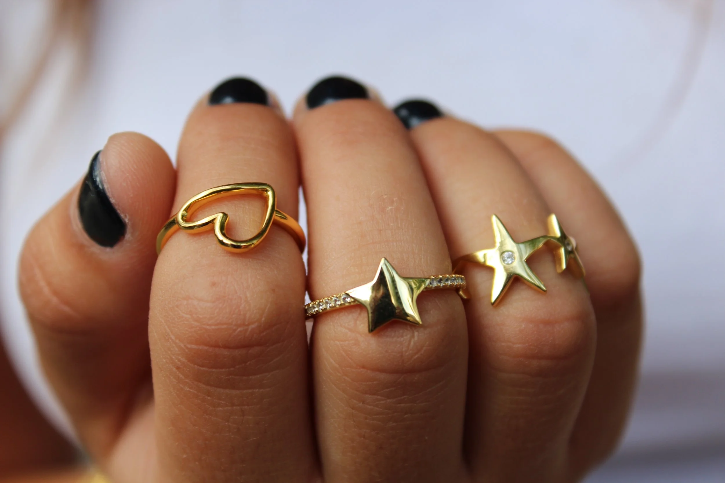 YIN 2MY YANG X ALEX MIKA JEWELRY SOPHIE AND CHARLOTTE BICKLEY NYC FASHION BLOGGERS DETAILS SHOT