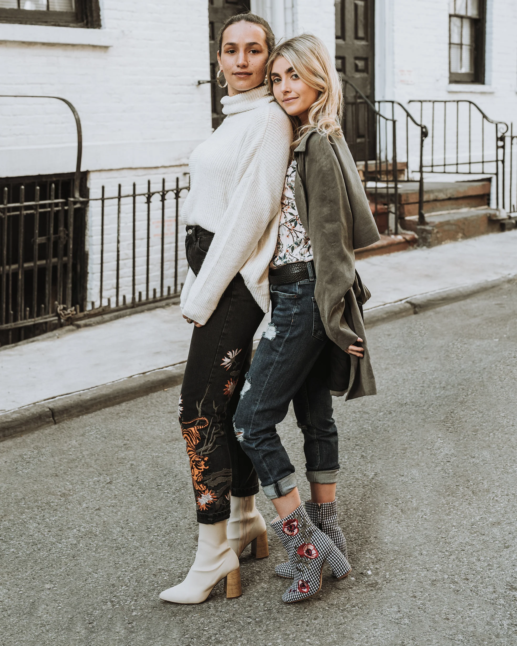 SOPHIE & CHARLOTTE BICKLEY YIN 2MY YANG SISTER FASHION BLOGGERS TOPSHOP DENIM POST
