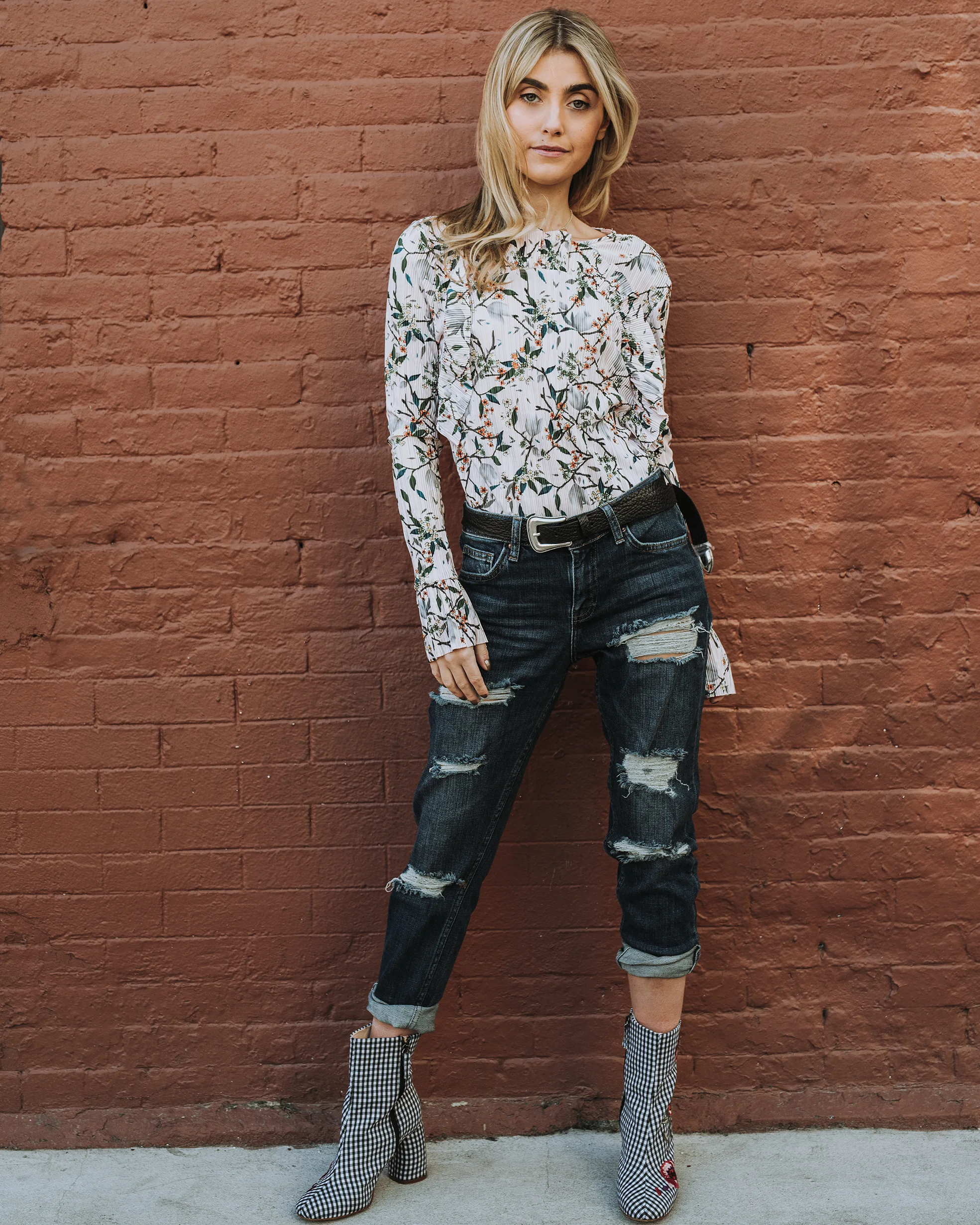 CHARLOTTE BICKLEY YIN 2MY YANG SISTER FASHION BLOGGERS TOPSHOP DENIM POST