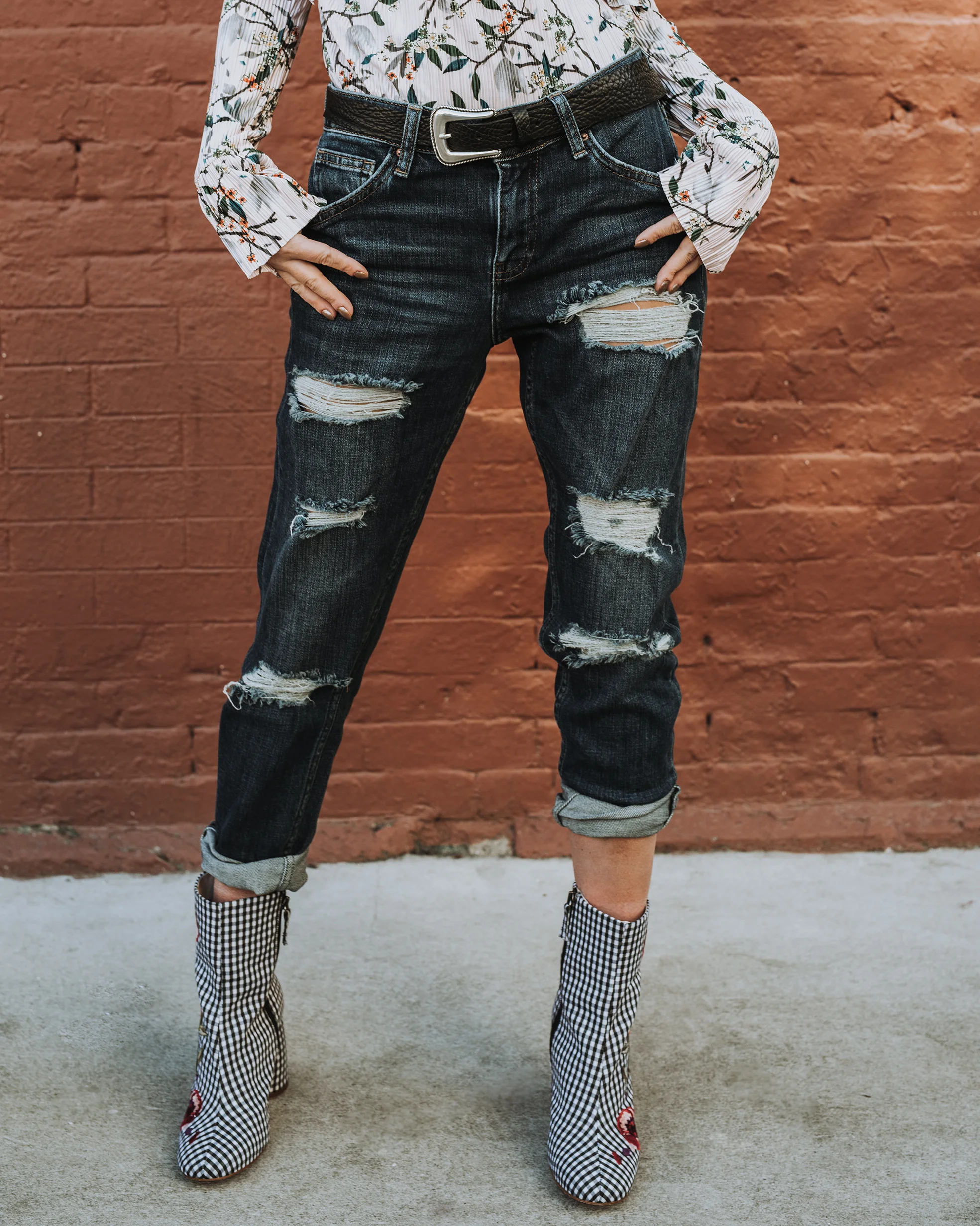 CHARLOTTE BICKLEY YIN 2MY YANG SISTER FASHION BLOGGERS TOPSHOP DENIM POST