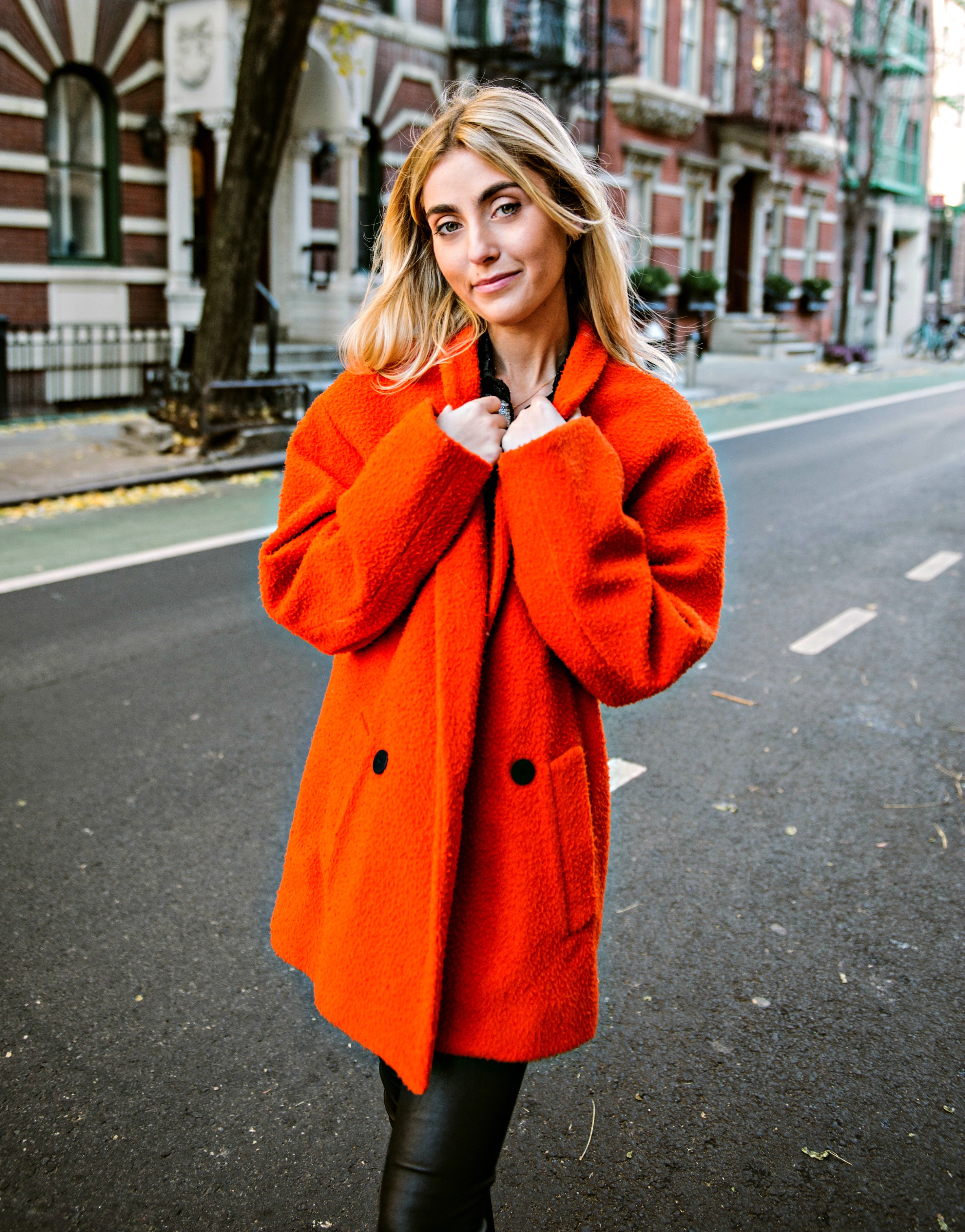 CHARLOTTE BICKLEY YIN 2MY YANG FASHION BLOGGERSCHARLOTTE BICKLEY YIN 2MY YANG FASHION BLOGGERS STATEMENT COAT POST